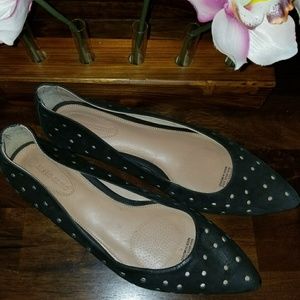 Corso Como 9.5 hole punched pointy toed flat